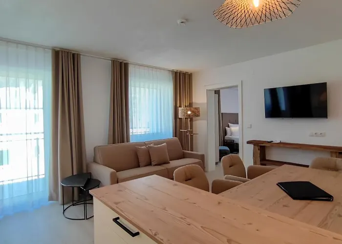 Alpenblick & Outdoor Nauders