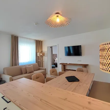 Alpenblick & Outdoor Apartamento