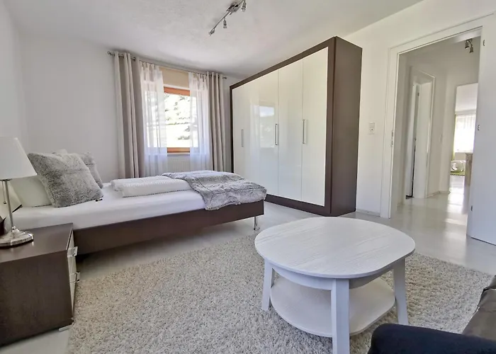 Alpenblick & Outdoor Apartamento